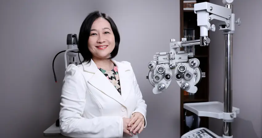 Dra. Débora Lissa Takai Morotomi