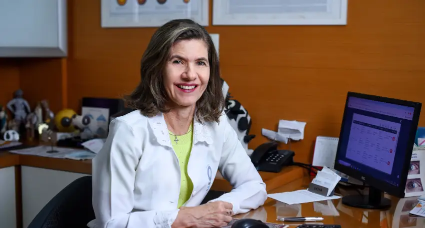 Dra. Mônica Maria Carvalho de Queiroz